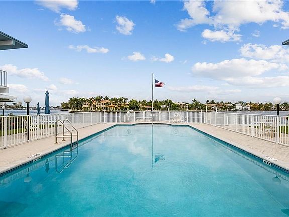 4th image of 425 W Bayshore Drive #44