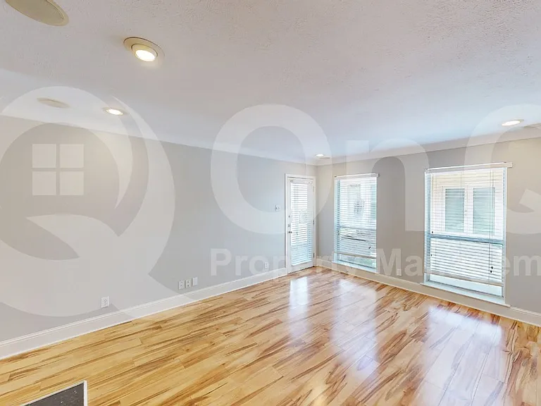 5925 E University Blvd #132 — Photo 3