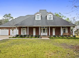 13816 Mesa Rd, Ocean Springs, MS 39564