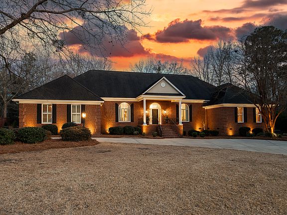 3rd image of 1025 Foxridge Ct