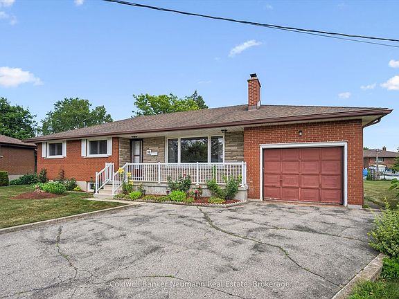 2nd image of 10 Kara Lee Ct