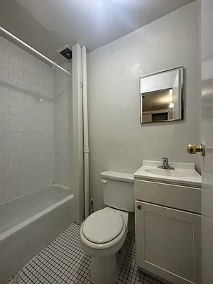 Rented by Peter R. Hungerford, LREB | media 10