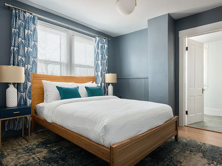915 Belmont Ave #1 — Photo 6