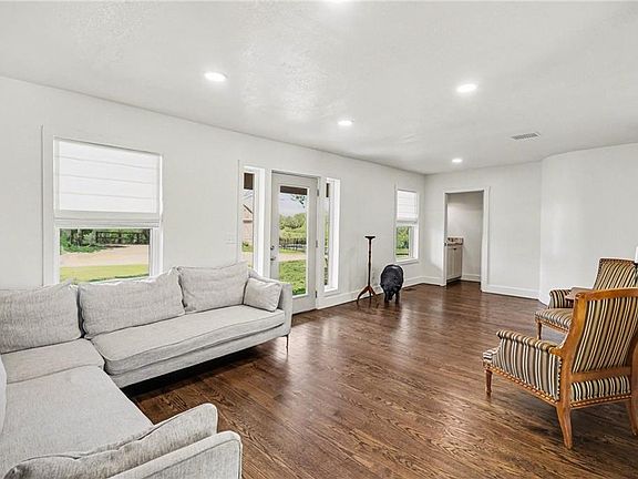 5th image of 7850 SE McGary Ln