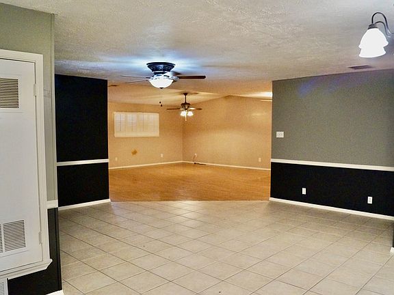 3rd image of 1321 Westbrook Ave