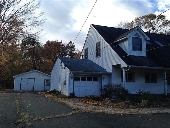 2nd image of 45 Windmill Ln