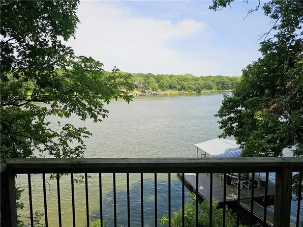 5058 Comanche Ln, Mc Louth, KS 66054