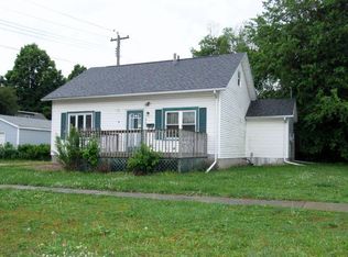 2106 Gary Ave, Spirit Lake, IA 51360