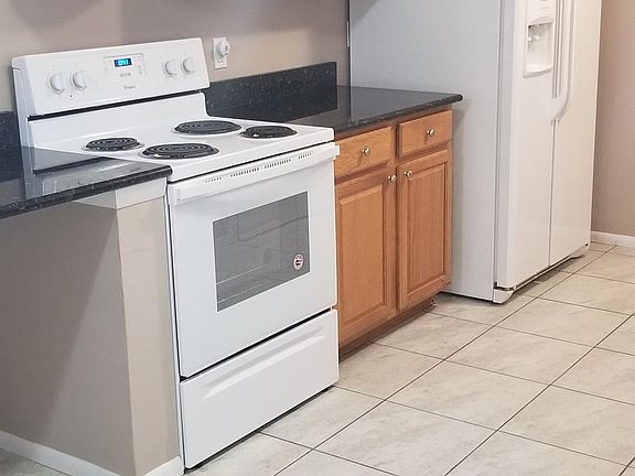 5th image of 3430 Andrew Ave