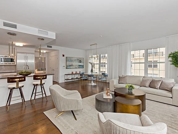 3rd image of 10 Byron Pl Unit 812