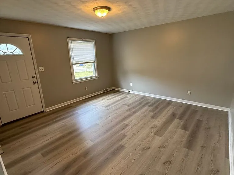 205 McCormick Saint McCormick Dr #B — Photo 4