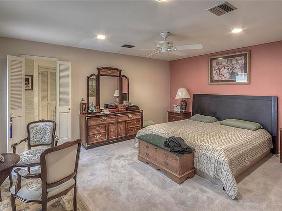 2nd image of 2622 Shadowdale Dr