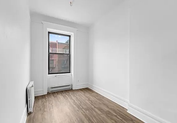 4th image of 552 W 161st St #1-7