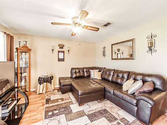 4th image of 310 Saint Francis St