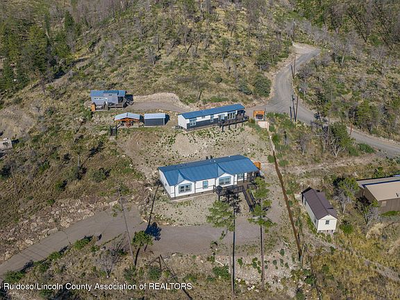 4th image of 556 Gavilan Canyon Rd