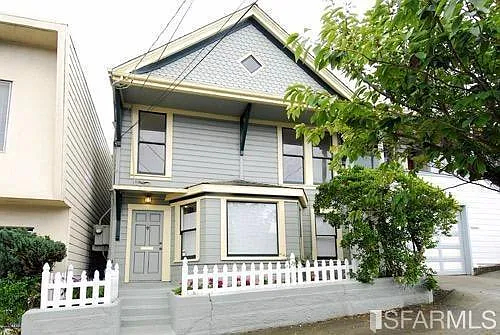 73 Naples St — Photo 3