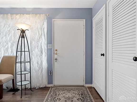 3rd image of 242 Poe Ln