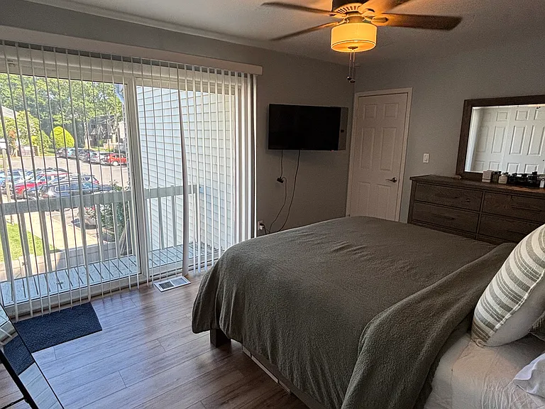 204H Springmeadow Dr — Photo 12