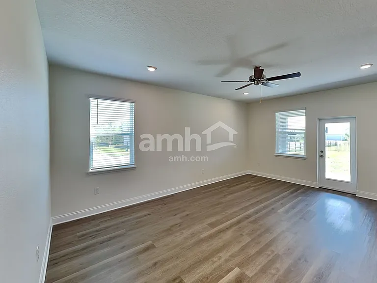 3739 Center Cove Ln — Photo 11