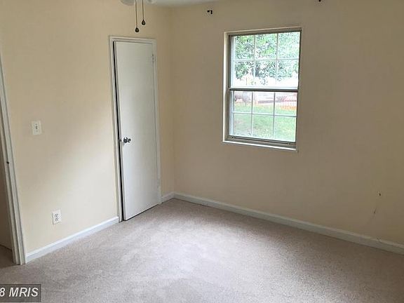 5th image of 2914 Peyton Randolph Dr APT 102