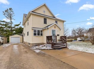 420 De Clark St, Beaver Dam, WI 53916