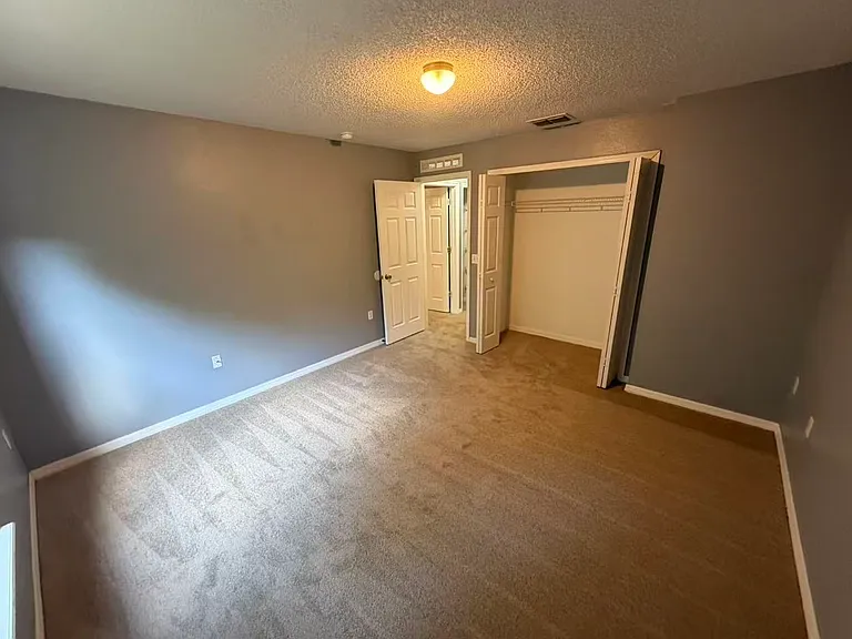 329 Chelmsford Ct — Photo 22