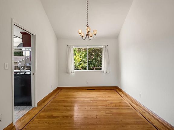 4th image of 4531 Hampshire Pl