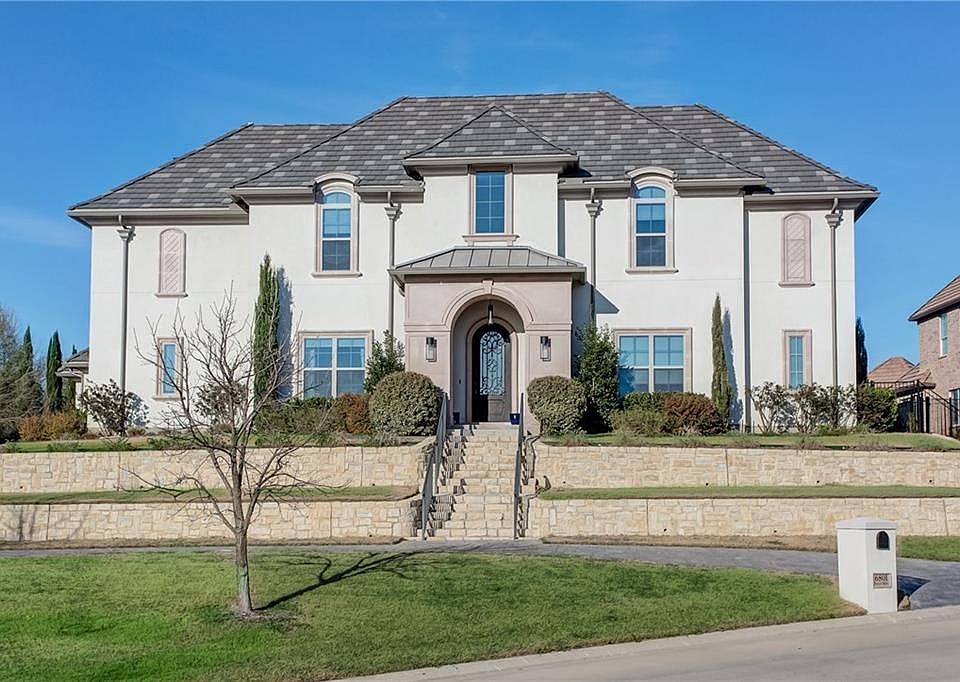 1st image of 6801 Saucon Valley Dr