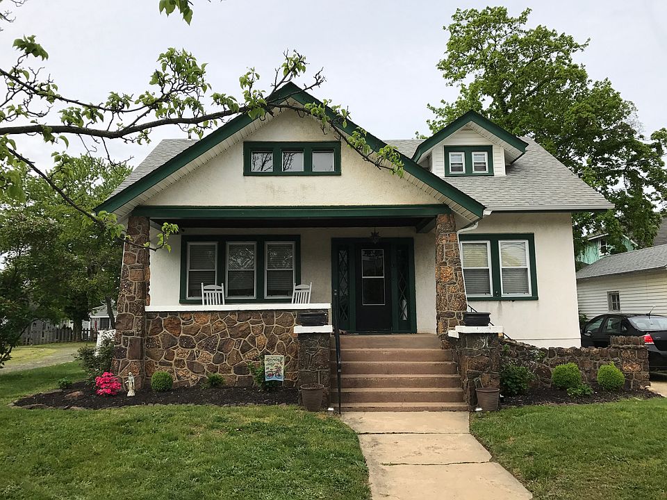 Welcome home 18 E. Garfield