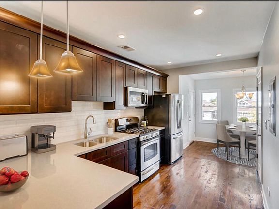 3rd image of 2116 S 10th Ave APT B
