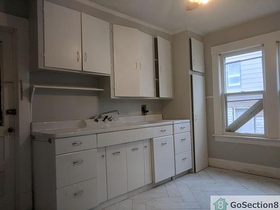 4th image of 14202 Sylvia Ave #1