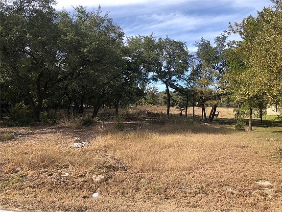3rd image of 815 Cedar Park Dr