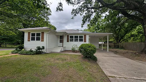 201 Park Rd Photo 1