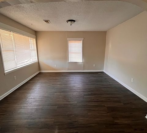 5th image of 1470 Ethlyn Ave #1