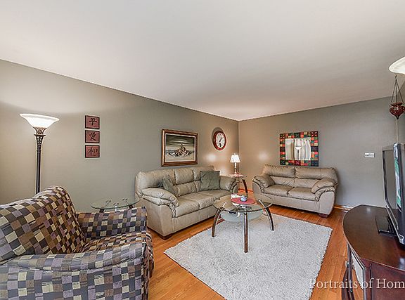 2nd image of 634 S Lombard Ave