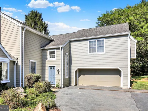 1914 Meadow Ln, Wyomissing, PA 19610