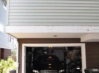 9023 18th Ave SW, Seattle, WA 98106