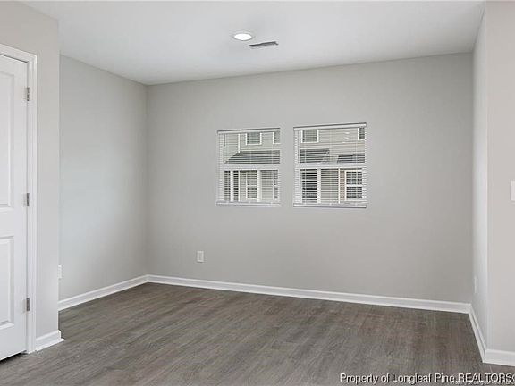 3rd image of 527 Tussey Dr