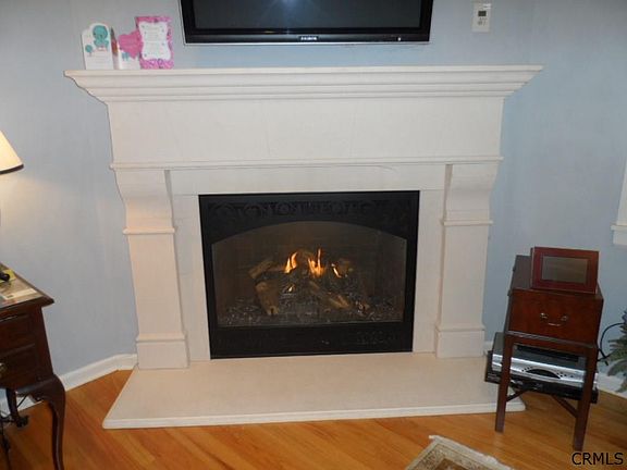 3rd image of 47 Sarazen St