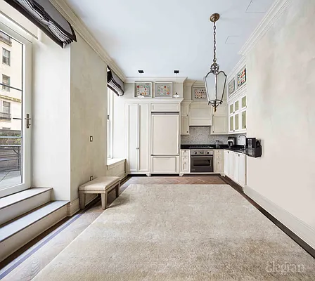 Sold by Elegran | media 12