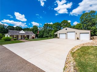 5245 Center Rd, Philo, OH 43771