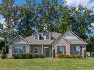 1731 Granada Dr, Lenoir City, TN 37772