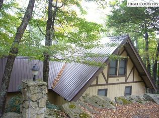 106 Sugar Maple Ln, Banner Elk, NC 28604