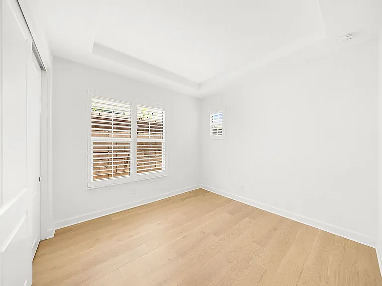 68 Henson — Photo 16