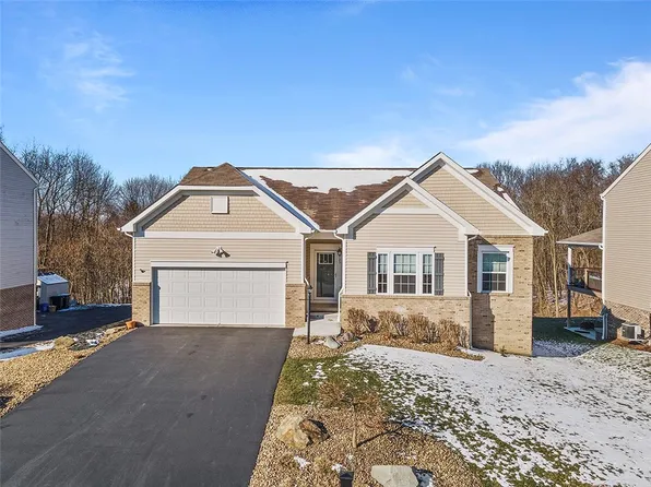 125 Allegheny Dr, Natrona Heights, PA 15065