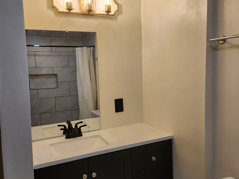 2335 Easley Ave — Photo 7