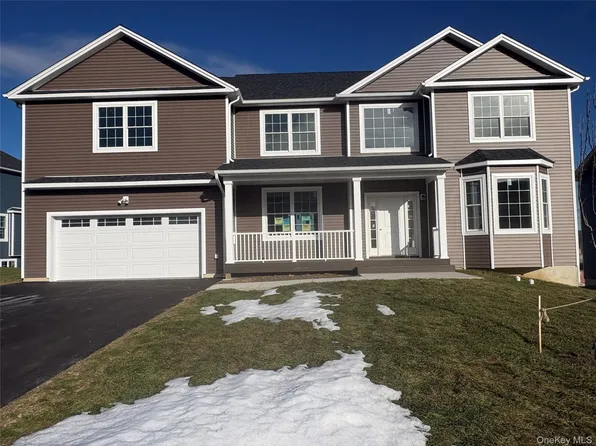 30 Dartmouth Drive, Poughkeepsie, NY 12603