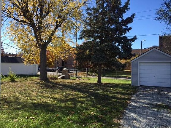 2nd image of 1328 Wallace Ave