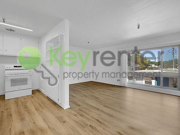 3rd image of 2320 P St APT 309