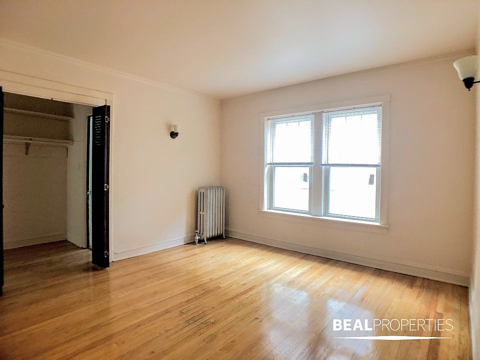 1st image of 2112 W Ainslie St #N2